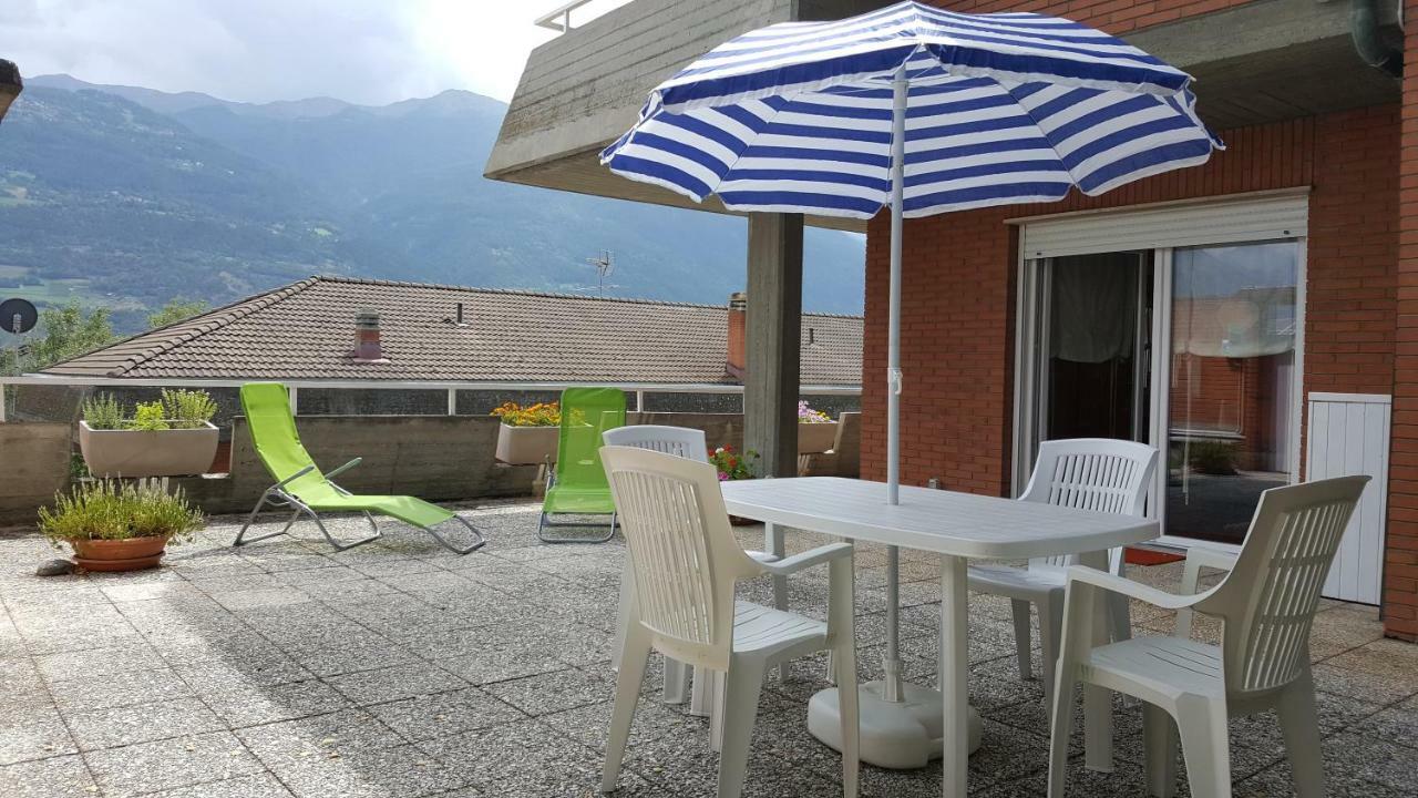 La Betulla Appartamento Confortevole Wifi E Parking Free アオスタ エクステリア 写真